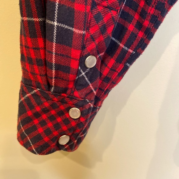 Lady Hathaway Red & Black Plaid Overshirt - Picture 7 of 8